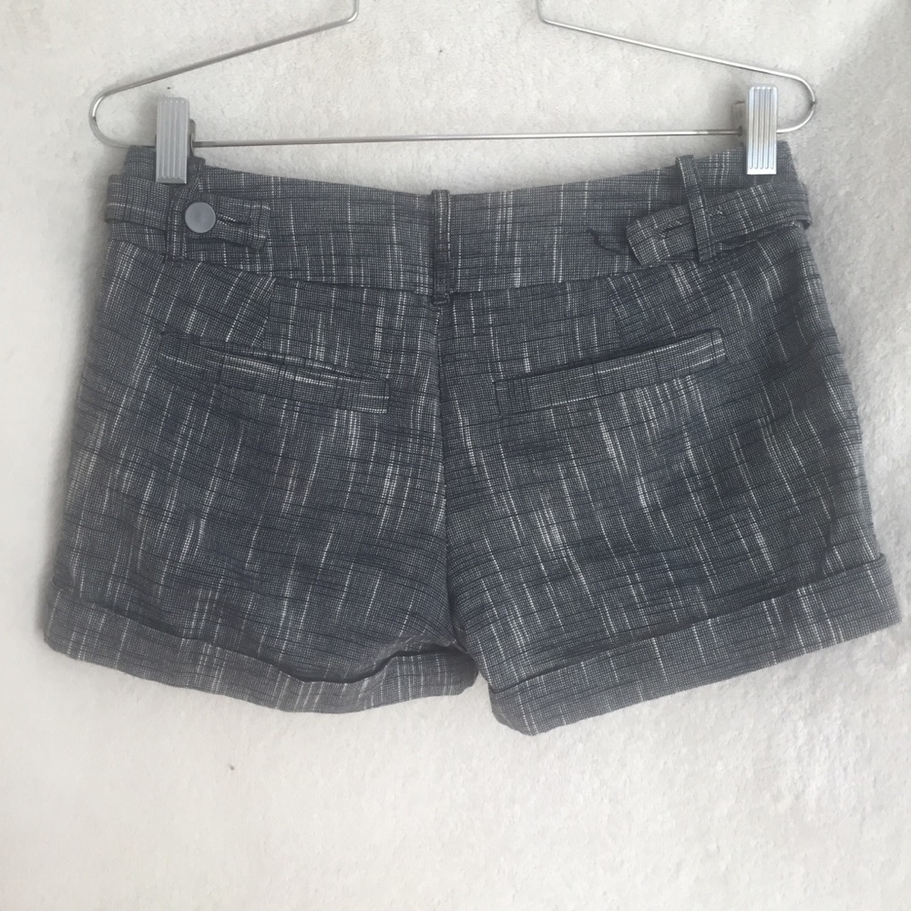 Shorts - Picture 2 of 8